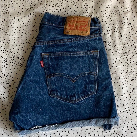 Levi shorts - Picture 2 of 5